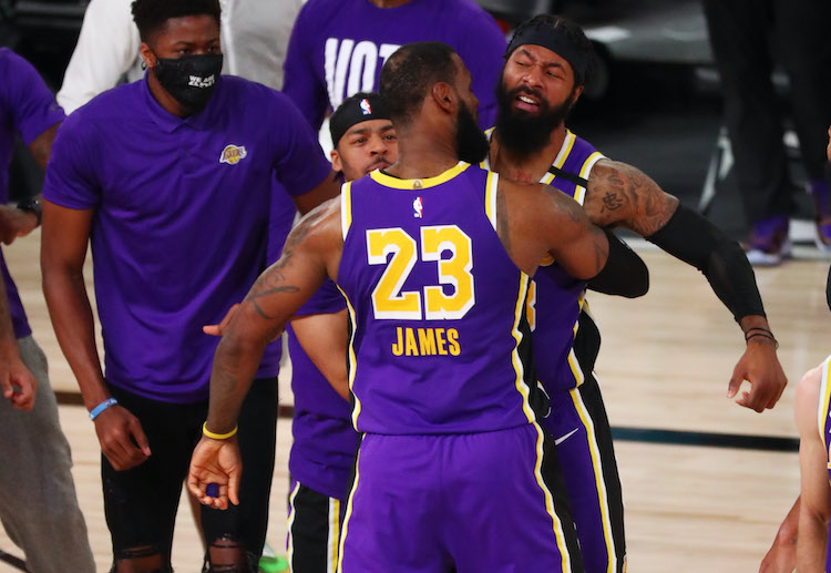 NBA 洛杉矶湖人的马基夫-莫里斯跑位