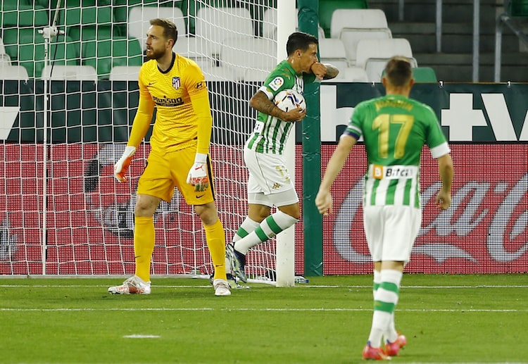 Cristian Tello cetak gol di Estadio Benito Villamarin dalam lanjutan La Liga