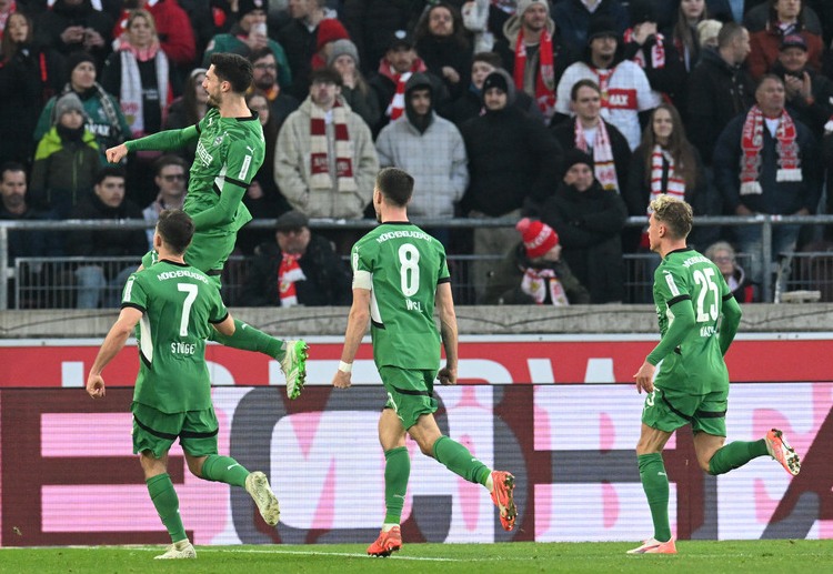 Bundesliga: Monchengladbach có thể sẽ chiến đấu đền cùng cho tấm vé dự cúp châu Âu