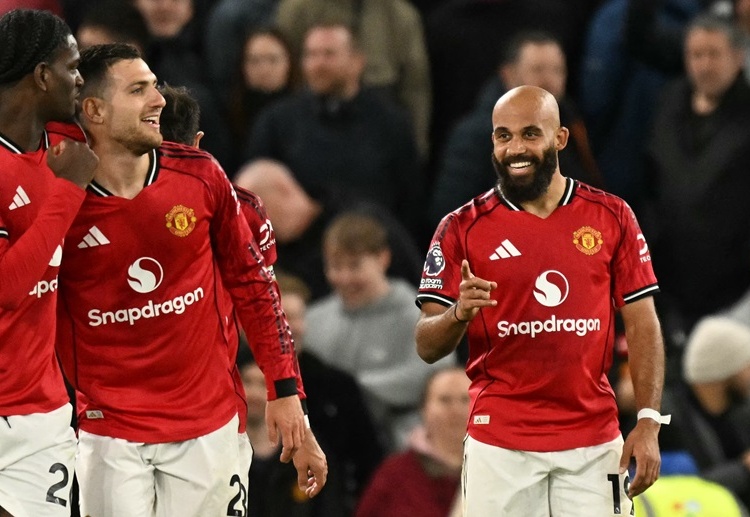 이날 맨유는 음뵈모의 멀티골과 쿠냐, 카제미루의 골을 묶어 4-2로 브라이턴을 완파했다.