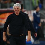 AS Roma hope to keep their Serie A lead when they face Napoli at the Stadio Olimpico