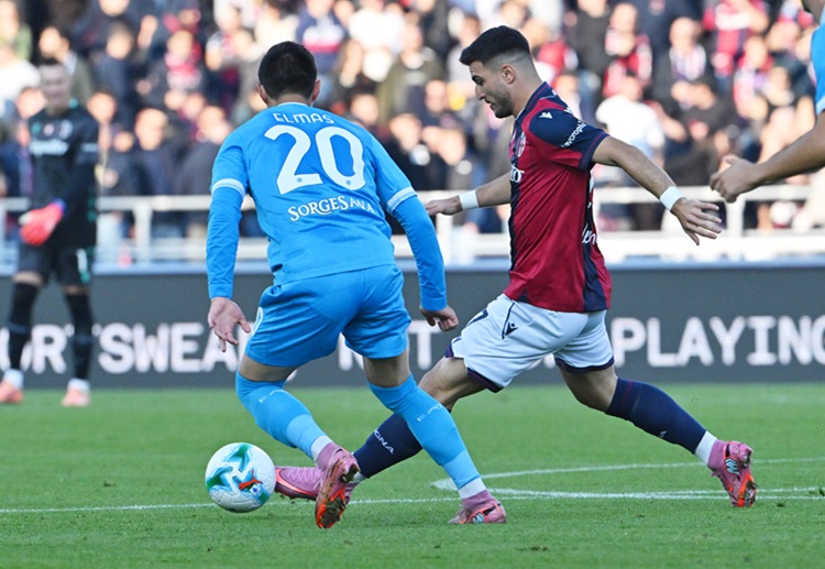 意甲联赛 作客博洛尼亚的那不勒斯状态不佳，以0比2告负，球员赛后神情失落