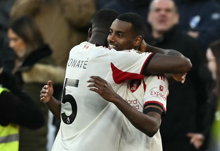 တစ်ဖက်က ဝက်စ်ဟမ်း ကတော့ ပရီးမီးယားလိဂ်မှာ ရှုံးပွဲ ပြန်တွေ့ခဲ့ရပြီး တန်းဆင်းဇုန်ရဲ့ အထက်မှာ ဆက်လက် ရပ်တည်နေခဲ့ပါတယ်။